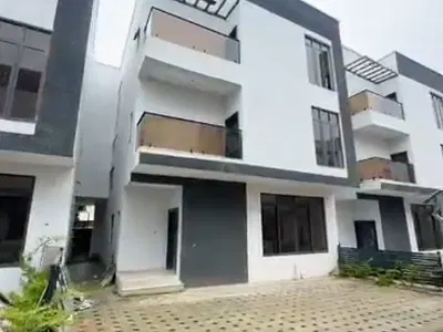Newly Built 5 Bedroom Detached Duplex with BQ — Mabushi, Abuja