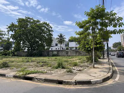 Hot Offer 965SQM Land with High Potential — Ikoyi, Lagos