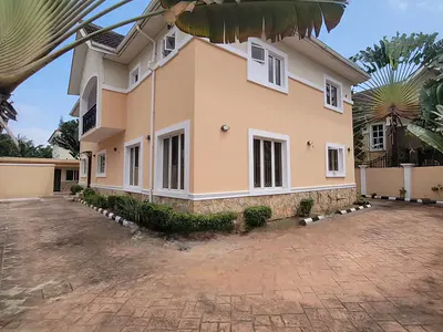 Spacious 5 Bedroom Detached Duplex with 3 Room BQ — Ikoyi, Lagos
