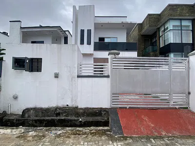5 Bedroom Detached Duplex with Swimming Pool — Ajah, Lagos