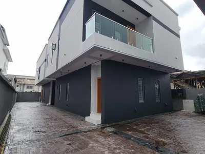 4 Bedroom Detached Duplex — Surulere, Lagos