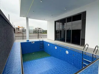 Luxury 5 Bedroom Fully Detached Duplex 2BQ with Excellent Facility — Ikoyi, Lagos