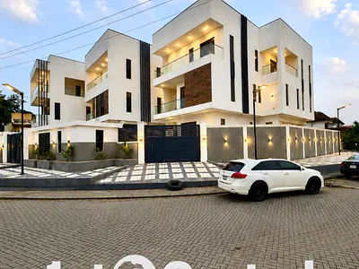 5-Bedroom Detached Duplex with BQ — Lekki, Lagos