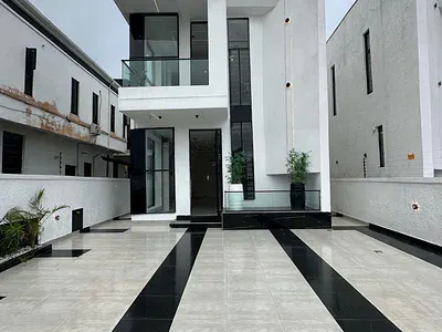 5 Bedroom Detached Duplex — Lekki, Lagos