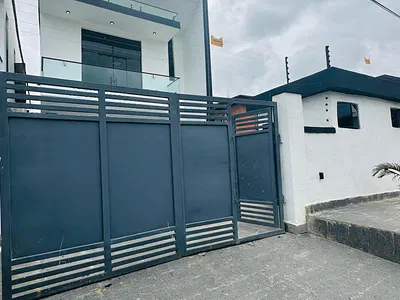 5 Bedroom Detached Duplex — Lekki, Lagos