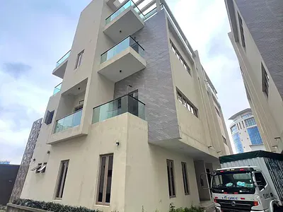 Exclusive 5 Bedroom Semi Detached Duplex Plus Office — Banana Island, Ikoyi, Lagos