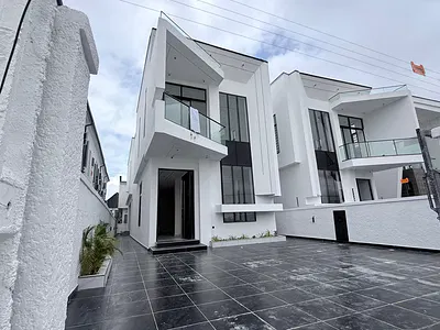 Beautifully Finished 5 Bedroom Fully Detached Duplex — Lekki, Lagos