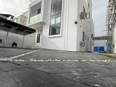 5 Bedroom Detached Duplex — Lekki, Lagos