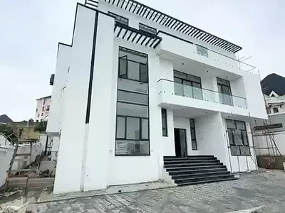 Newly Built 5 Bedroom Detached Duplex with BQ — Guzape District, Abuja