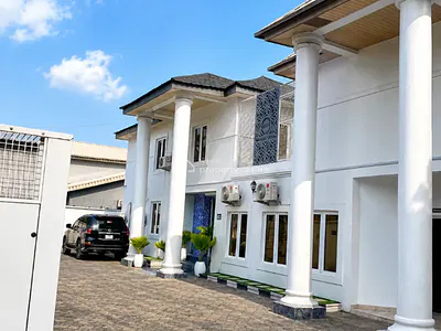 An Exceptional Commercial Investment Opportunity 10 Bedroom Property — Lekki, Lagos