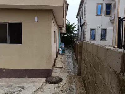 5 Bedroom Detached Duplex with 2 Units — Off Ishitu Road Egan Igando Lagos, Alimosho, Lagos