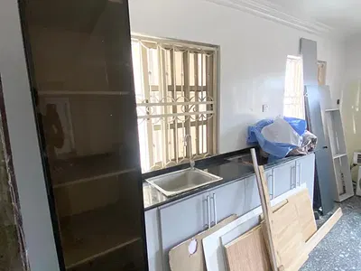 1 Bedroom Self Contain Apartment — Bisola Durosimi Etti, Lekki Phase 1, Lekki, Lagos