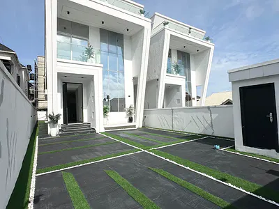 Luxury 5-Bedroom Fully Detached Duplex with BQ, Pool in a Secure Area — Lekki, Lagos