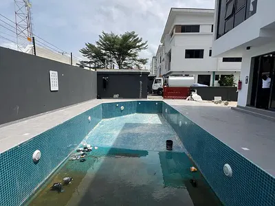 Beautiful 4-Bedroom Terraced Duplex with Pool, Gym and BQ — Ikoyi, Lagos