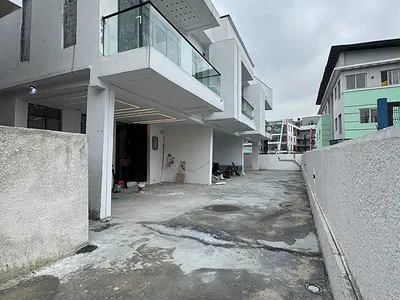 4 Bedroom Terraced Duplex with BQ — Lekki, Lagos