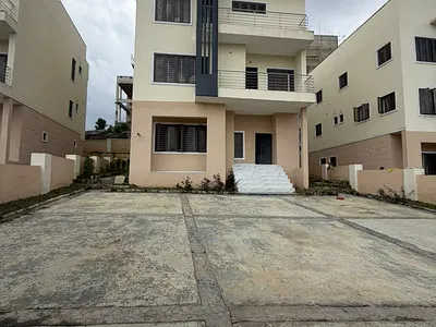 A Brand New 5-Bedroom Detached Duplex + 1BQ — Guzape District Abuja., Guzape District, Abuja