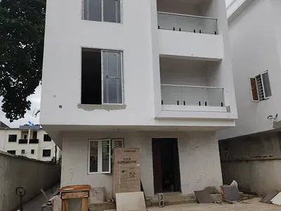 6 Bedroom Fully Detached House with BQ — Ikeja GRA, Ikeja, Lagos