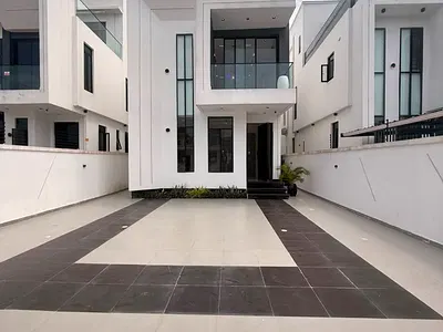 Luxury 5 Bedroom Detached Duplex with Pool — Lekki, Lagos
