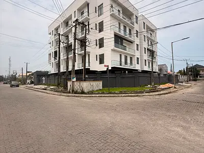 Spacious High End 2 Bedroom Apartment — Lekki, Lagos