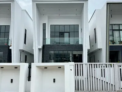 Elegant 5 Bedroom Fully Detached with Pool & BQ in a Secure Estate — Ajah, Lagos