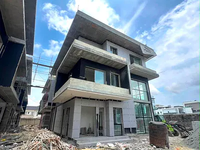 5 Bedrooms Fully Detached House — Banana Island, Ikoyi, Lagos