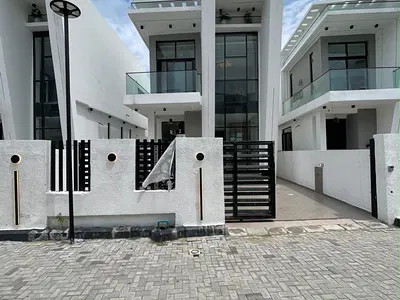 5 Bedroom Detached Duplex — Lekki, Lagos