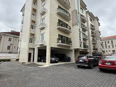 Spacious 3 Bedroom Apartment — Ikoyi, Lagos