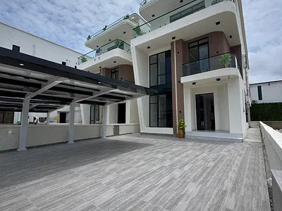 5 Bedroom Luxury Detached Duplex — Lekki, Lagos