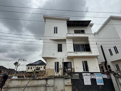 Architecturally Built, Luxury 5 Bedroom Fully Detached Duplex — Maryland, Lagos