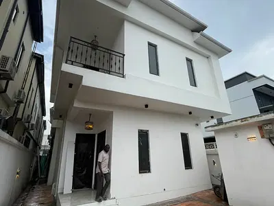 3 Bedroom Detached Duplex with BQ — Off Eric Moore, Bode Thomas, Surulere, Lagos