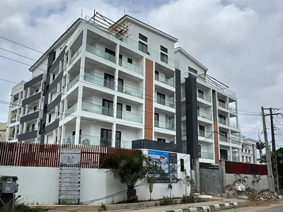 4 Bedroom Luxury Waterfront Maisonette Apartment in a Nice Environment — Ikoyi, Lagos