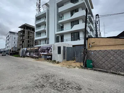 Excellent 2 Bedroom Apartment with an Elevator — Lekki, Lagos