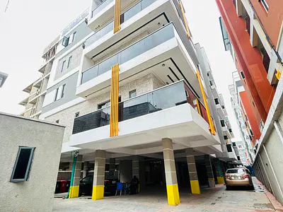 Fully Serviced 3 Bedroom Flat with 24HRS Light — Lekki Phase 1, Lekki, Lagos