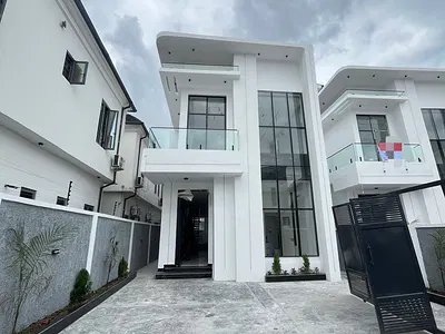 Luxury 5 Bedroom Brand New Spacious Detached Smart House with BQ &pool — Lekki, Lagos