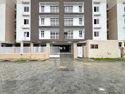 3 Bedroom Waterfront Apartment — Osapa Main, Expressway, Osapa, Lekki, Lagos
