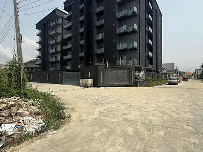 3 Bedroom Flat with En-Suite Bedrooms — Lekki, Lagos