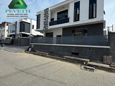 Luxury 5 Bedroom Fully Detached Duplex with BQ — Lekki, Lagos