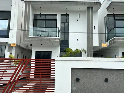5 Bedroom Detached Duplex with Pool — Ajah, Lagos