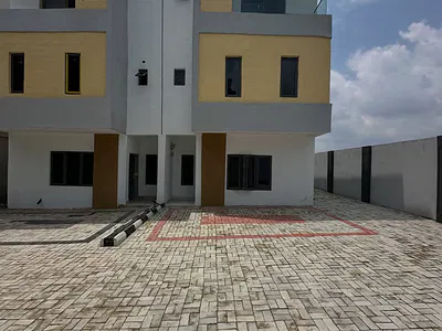 Pristine 4 Bedroom Terraced Duplex with Boys Quarters — Life Camp, Abuja