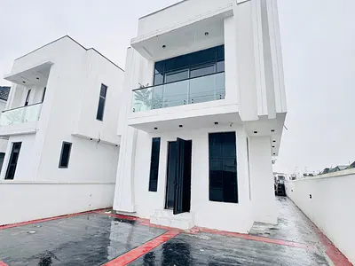 Spacious 5-Bedroom Detached Duplex with BQ — Lekki, Lagos