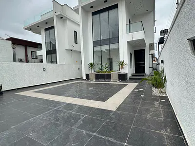 5 Bedroom Detached Duplex with Swimming Pool and BQ — Lekki, Lagos