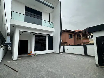 5 Bedroom Detached Duplex with Swimming Pool and BQ — Lekki, Lagos