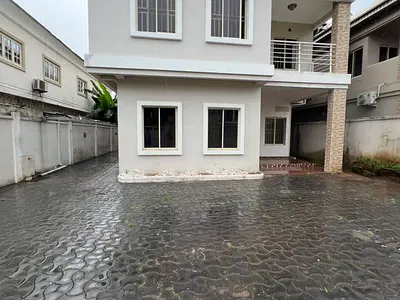 Well Maintained 5-Bedroom Fully Detached Duplex with BQ — Lekki, Lagos