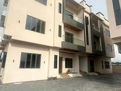 Luxurious 2 Bedroom Apartment, Flood Free, 24HRS Light, Great Finishin — Chevron Axis, Agungi, Lekki, Lagos