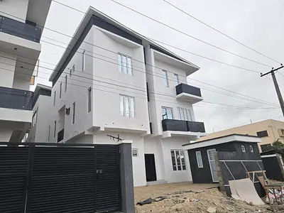 Newly Serviced 2 Bedroom Apartment — Lekki Phase 1, Lekki, Lagos