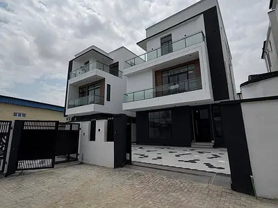 5 Bedroom Detached Duplex with Gym and Pool — Chevron, Lekki, Lagos