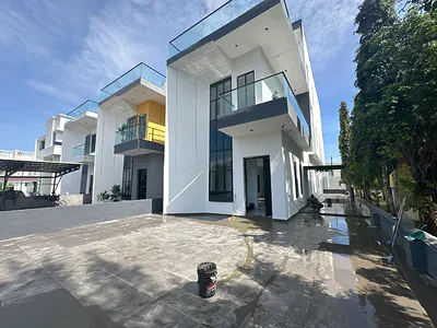 6 Bedroom Detached Duplex with Swimming Pool — Orchid Road, Buena Vista Estate, Lekki, Lagos