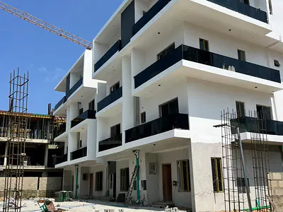 Spacious 4 Bedroom Terrace with BQ, Pool, Gym and Playground — Lekki Phase 1, Lekki, Lagos