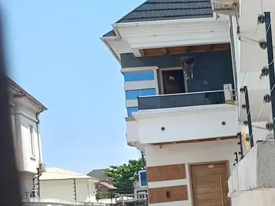 Luxury 4 Bedroom Duplex with BQ 4 Car Park — Lekki, Lagos