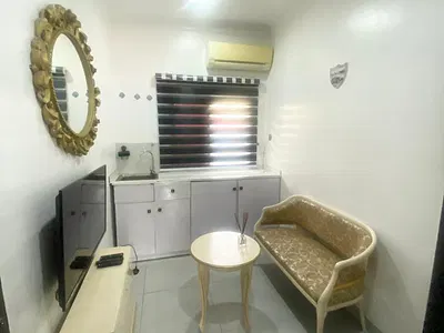 Sharp Fully Furnished Serviced Room and Palour — Off Glover Road by Pick N Pay Super Market, Ikoyi, Lagos